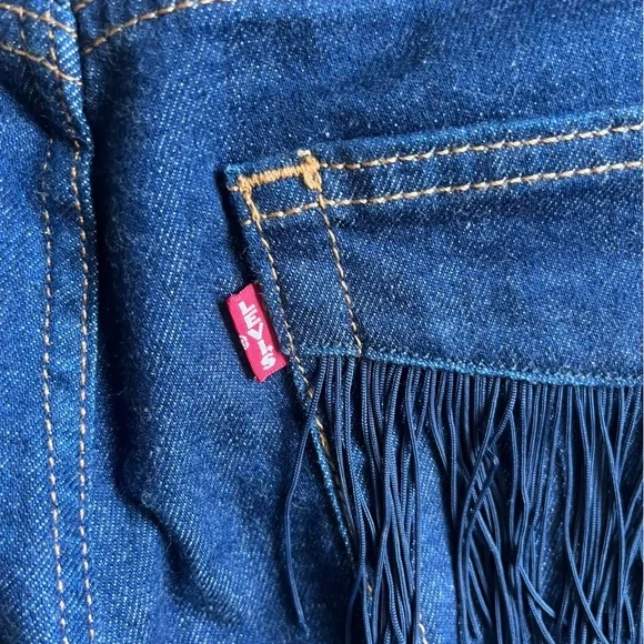 Levi's Premium Wedgie Fringe Pocket Jeans - Picture 10 of 11